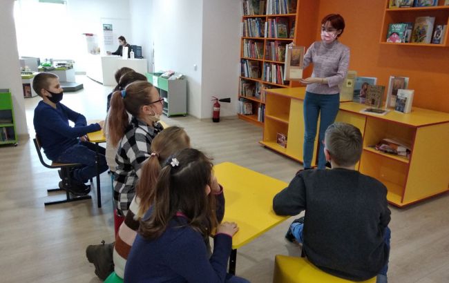 Надбавки и бесплатное пользование жильем: соцгарантии для библиотекарей хотят усилить