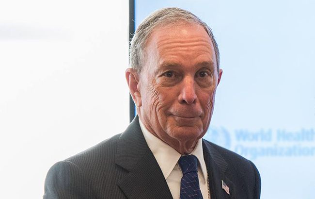 Блумберг снялся с президентской гонки в США в пользу Байдена