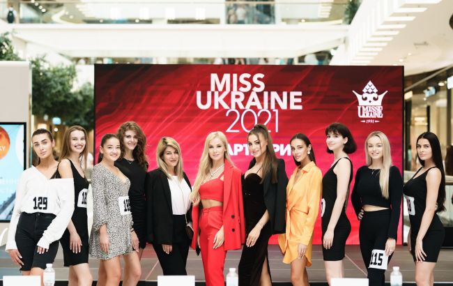 Организаторы "Мисс Украина" не могут найти конкурсанток без увеличенных губ и тату (видео)