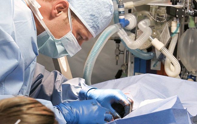 Врачи отключили от аппарата не того человека: родственники дали согласие