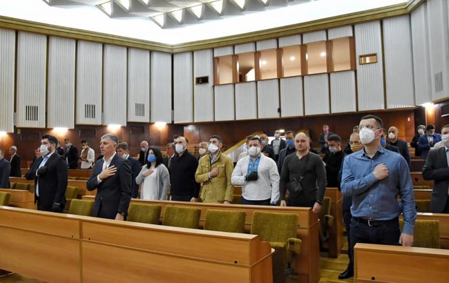В Ивано-Франковске собирают сессию горсовета. Будут требовать отменить "красную" зону