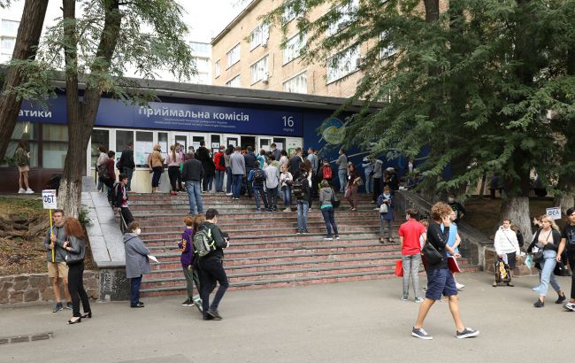 Студенты-переселенцы смогут перевестись на бюджетное обучение