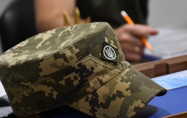 Що робити, якщо банк подав до суду на військового, а той - на фронті: поради юриста