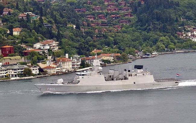 Военные корабли Великобритании и Нидерландов вошли в Черное море
