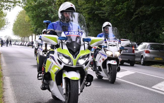 Двое раненых при нападении в Париже - журналисты