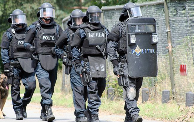 У Нідерландах невідомий напав з ножем на перехожих, є жертви