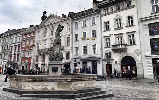 У Львові повідомили про замінування відразу трьох бізнес-центрів