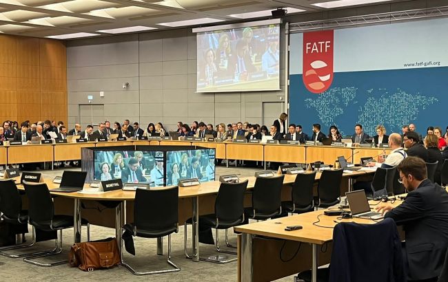 Україна закликала FATF внести Росію до чорного списку через зв'язки з КНДР та Іраном