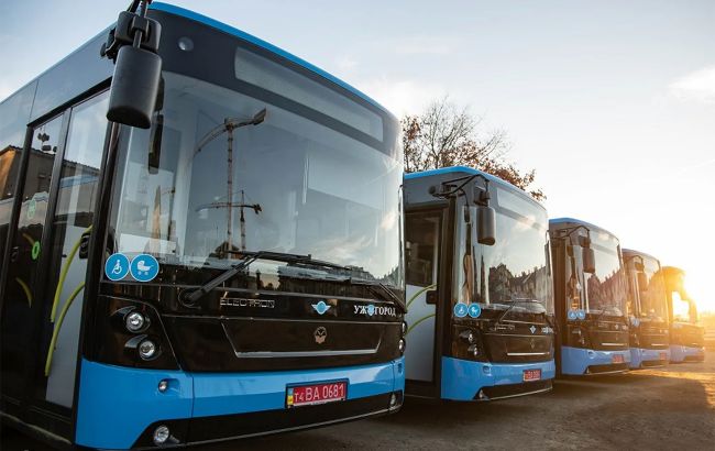 Україна контролюватиме гуманітарний транспорт: новий закон воєнного часу