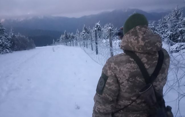 Прикордонники показали, як виглядають засніжені Карпати (фото)