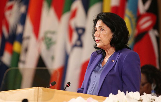 Президент Грузии обвинила организаторов акций в пророссийской политике