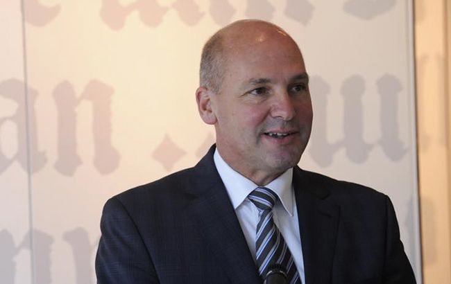 Порошенко и глава Сената Австралии отметили эффективную деятельность в расследовании по МН17