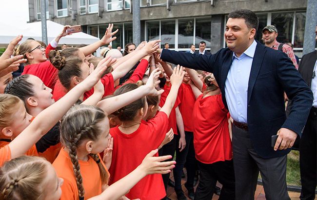 В Украине семьям при рождении ребенка будут выдавать "бэби-боксы"