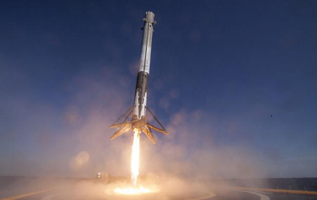 Ступень ракеты Falcon 9 упала в океан