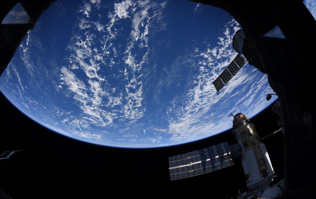 "Хьюстон, у нас есть перец": на МКС впервые вырастили чили