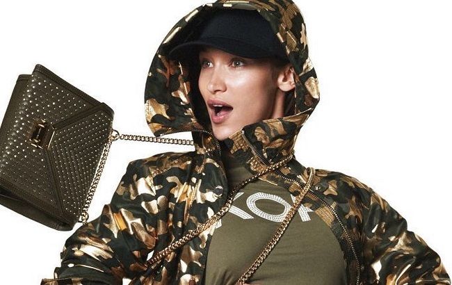 Парящая над землей Белла Хадид показала новинки Michael Kors, которые хочет каждая