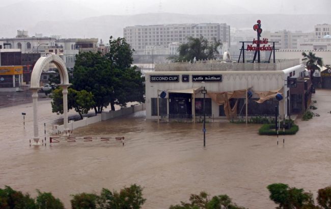 На Оман обрушився тропічний шторм, є жертви