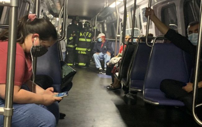 У Вашингтоні в метро зійшов з рейок поїзд