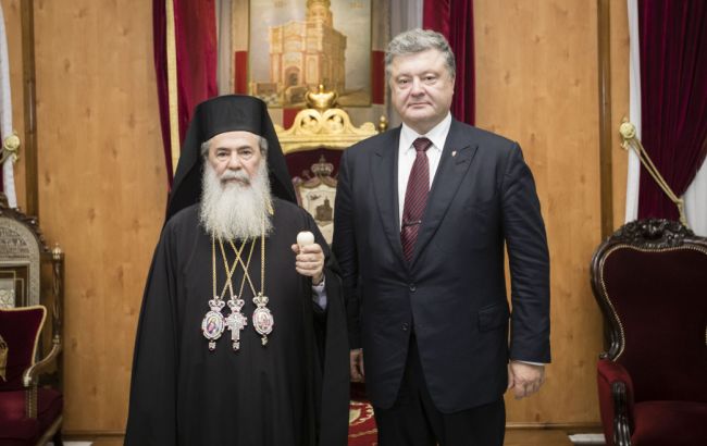Порошенко провів телефонну розмову з Єрусалимським патріархом