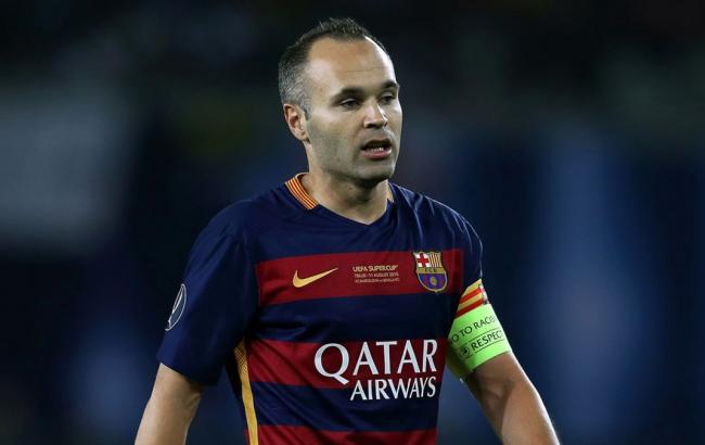 Иньеста пока не определился со своим будущим в "Барселоне"