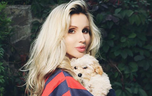 Это что за мушкетер? Лобода в нелепом наряде рассмешила сеть