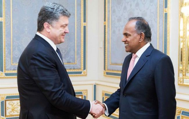 Порошенко пригласил бизнес Сингапура увеличить поток инвестиций в Украину