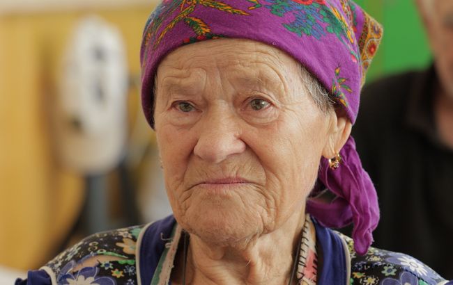 "Місто стирають з лиця землі". Як переселенці з Донеччини шукають захисту від війни