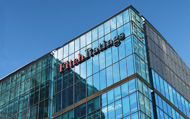 Агенство Fitch понизило кредитный рейтинг России: дефолт неизбежен