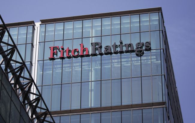Дефолт "ПриватБанку" і "Ощадбанку" майже неминучий, - Fitch
