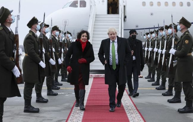 Британія вирішила повернути посольство в Київ