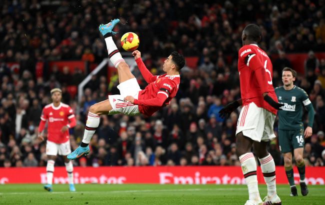 "Манчестер Юнайтед" с нереализованным пенальти Роналду вылетел из Кубка Англии: видео