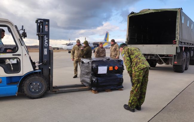 В Украину прибыла новая партия Джавелинов. Их передала Эстония