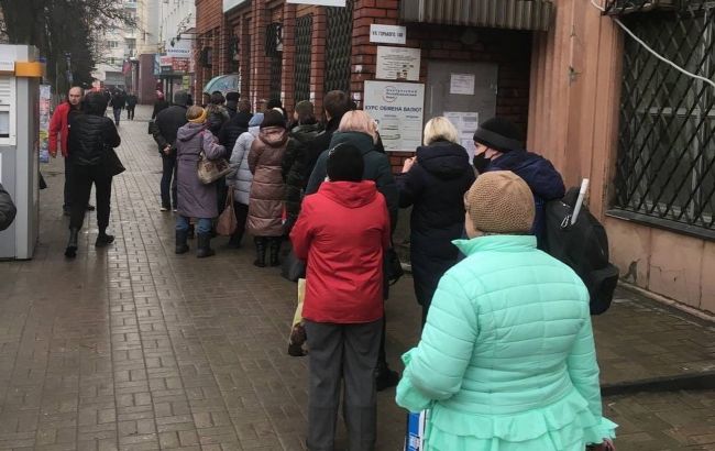 Сирены, очереди и сбой связи: что происходит в ОРДЛО после заявлений об эвакуации