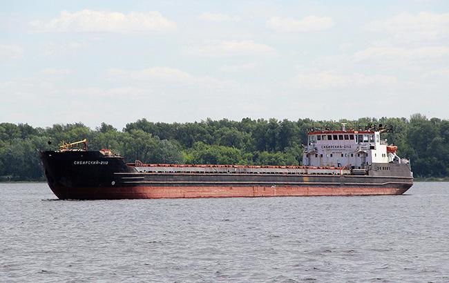 Украина выставила на торги арестованный за долги российский сухогруз