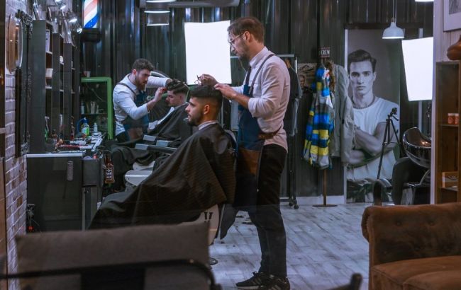 Предварительная запись и один клиент на 10 кв. метров: Минздрав обнародовал требования к салонам красоты