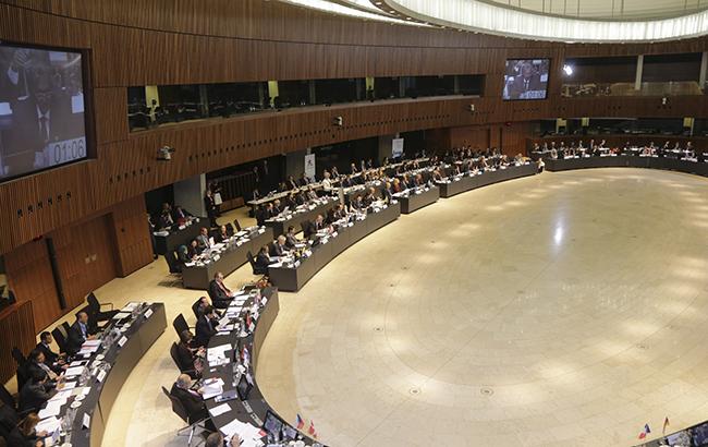 Совет ЕС согласился не ограничивать чрезмерный дефицит Греции