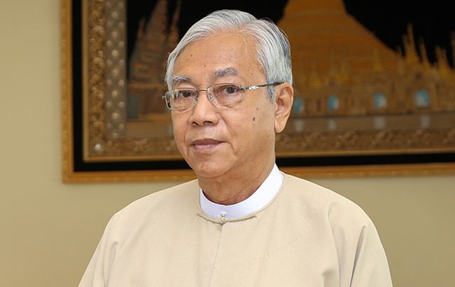 Президент Мьянмы ушел в отставку