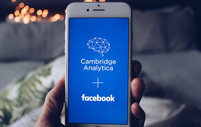 Facebook приостановил работу нескольких тысяч приложений