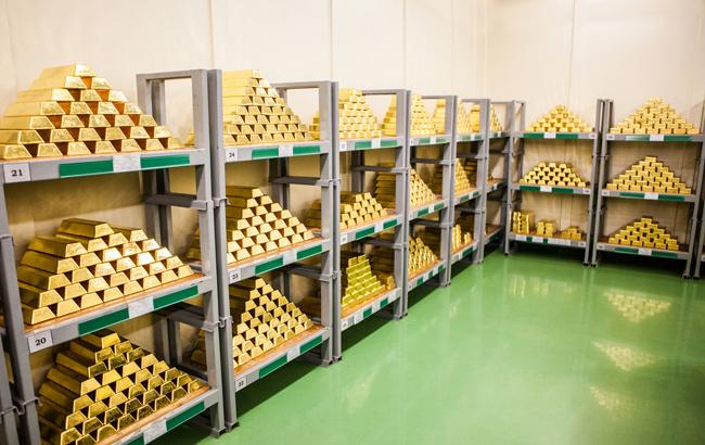 НБУ повысил курс золота до 349,4 тыс. гривен за 10 унций