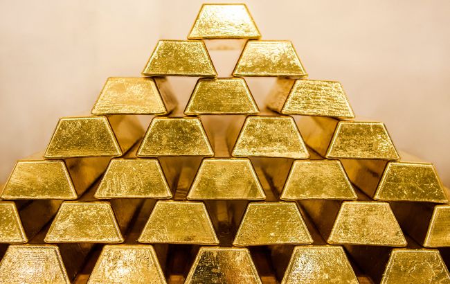 Золото подорожчало до максимуму за два тижні: скільки коштує