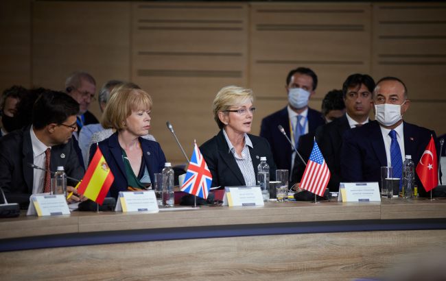 США сделали заявление на Крымской платформе: хотим поставить Россию на место