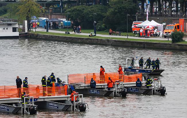 В Германии самолет упал в озеро