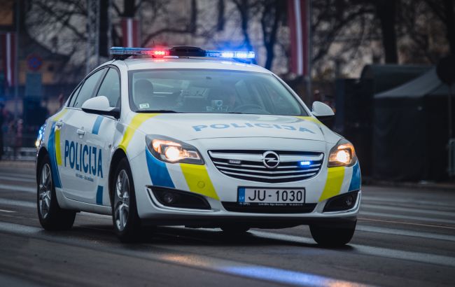 У Ризі затримали хлопця, який на очах у поліції прославляв Путіна і армію Росії