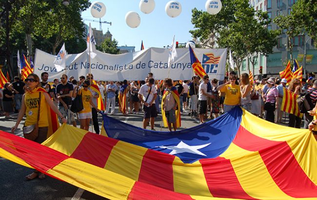 Власти Испании заявили о намерении приостановить автономию Каталонии