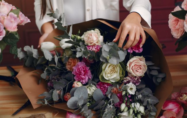 Забудьте про троянди. Ось які квіти простоять у вашому будинку довго