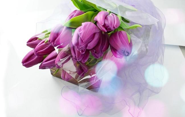 Поздравления с 8 марта: оригинальные смс и стихи