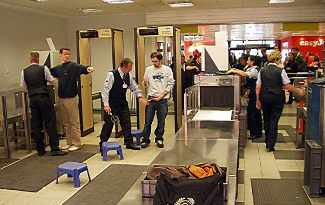 Пасажирам Київського вокзалу на замітку: як пройти металодетектор максимально швидко