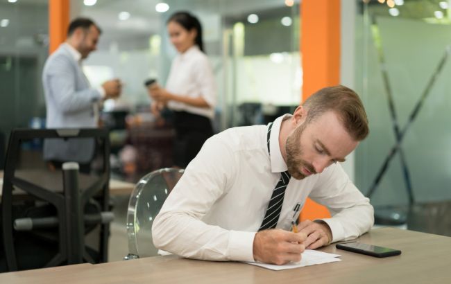 Відпустка за власний рахунок: кому її зобов'язані надати, а кому - можуть відмовити