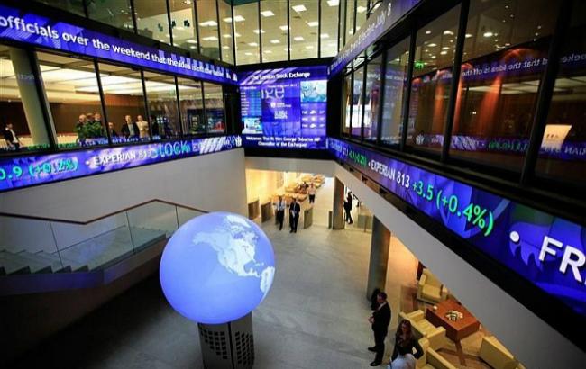 Регулятор фондового ринку анулював 27 ліцензій профучасників