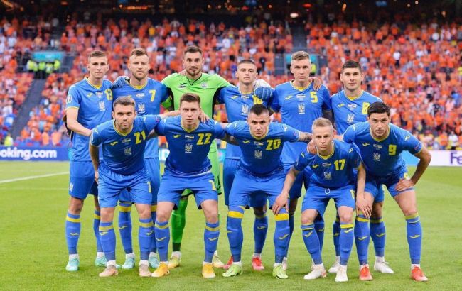 Сборная Украины вернулась домой: яркие фото и видео из "Борисполя"